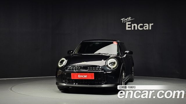 Mini Cooper 2025 — photo 3