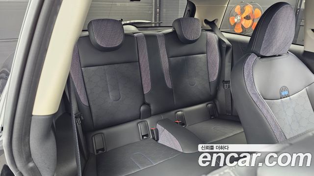 Mini Cooper 2025 — photo 18