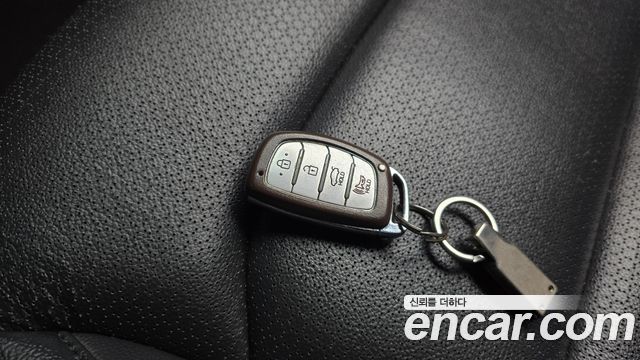 Hyundai AVANTE 2016 — photo 19