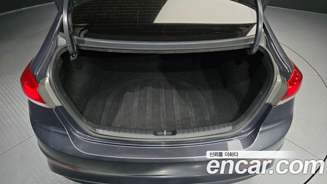 Hyundai AVANTE 2016 — photo 20