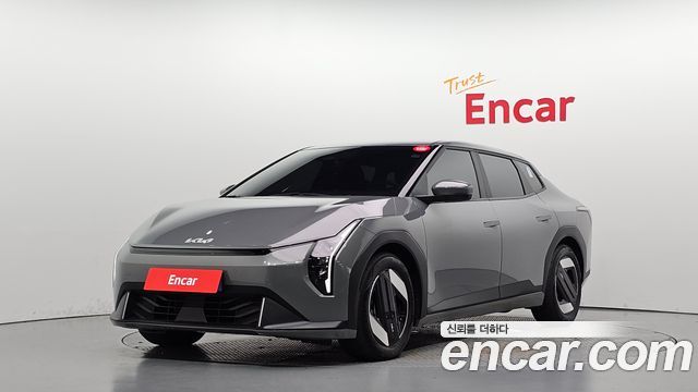 Kia EV4 2026 — photo 1