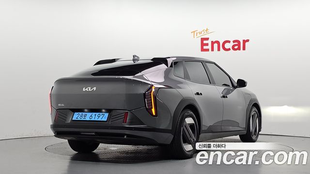 Kia EV4 2026 — photo 2