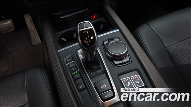 BMW X5 2016 — photo 9