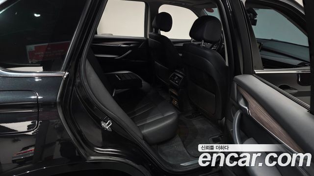 BMW X5 2016 — photo 12