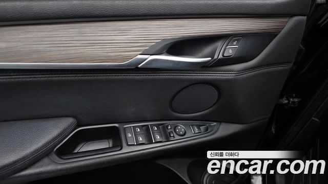 BMW X5 2016 — photo 18