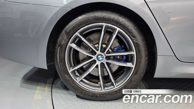 BMW 5-Series 2023 — photo 5