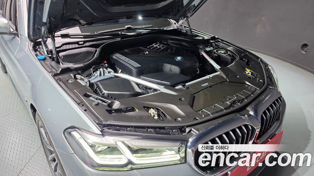 BMW 5-Series 2023 — photo 6