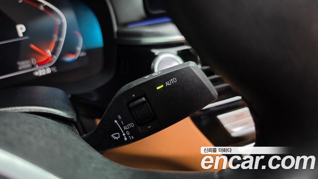BMW 5-Series 2023 — photo 25