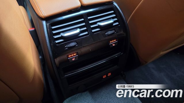 BMW 5-Series 2023 — photo 27