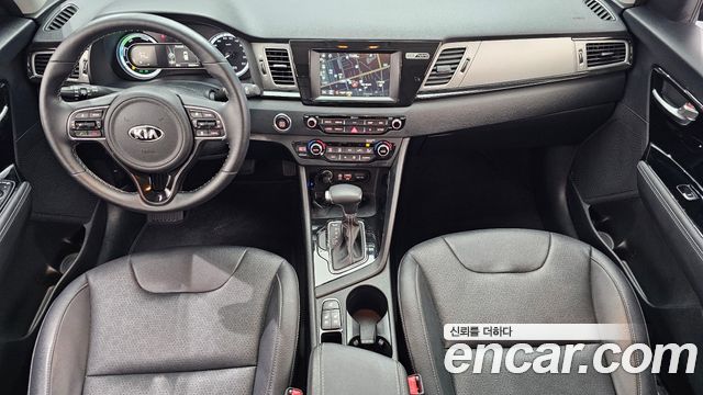 Kia Niro 2018 — photo 10