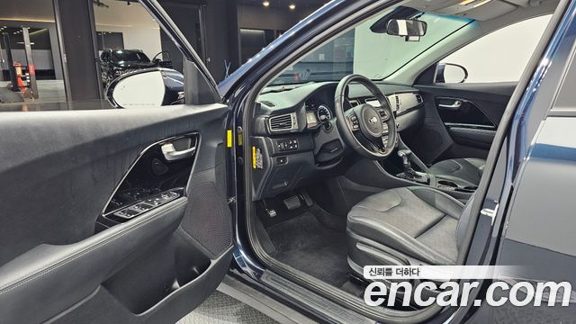 Kia Niro 2018 — photo 13