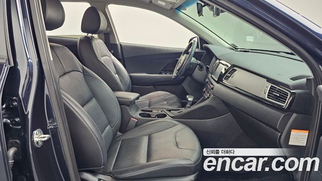 Kia Niro 2018 — photo 17