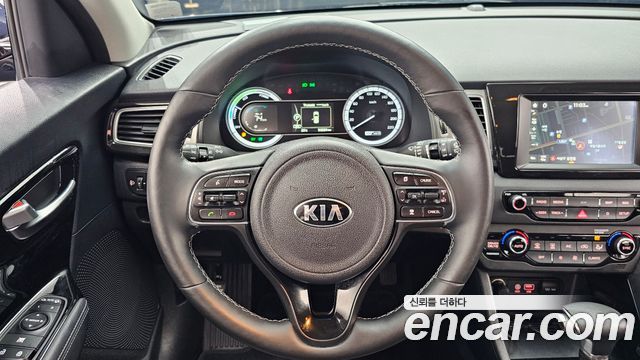 Kia Niro 2018 — photo 19