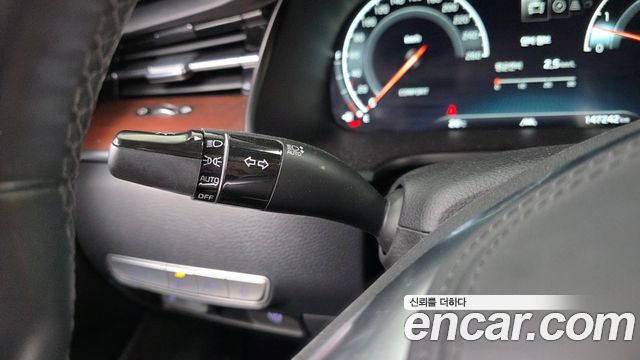 Kia K9 2019 — photo 28