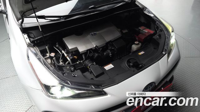 Toyota Prius 2021 — photo 6