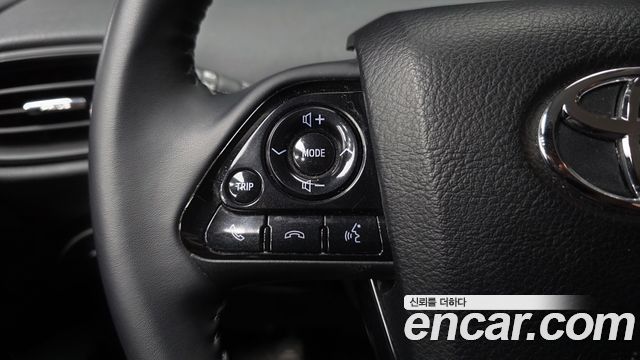 Toyota Prius 2021 — photo 18