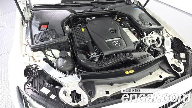 Mercedes-Benz E-Class 2023 — photo 6