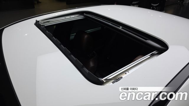 Mercedes-Benz E-Class 2023 — photo 25
