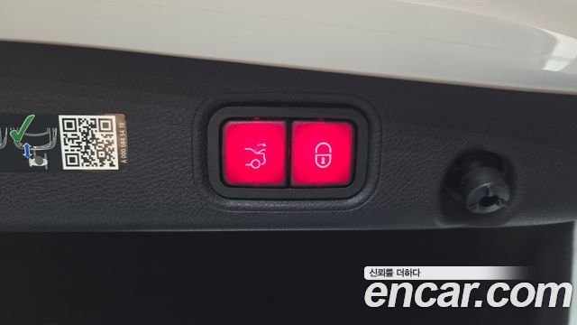 Mercedes-Benz E-Class 2023 — photo 29