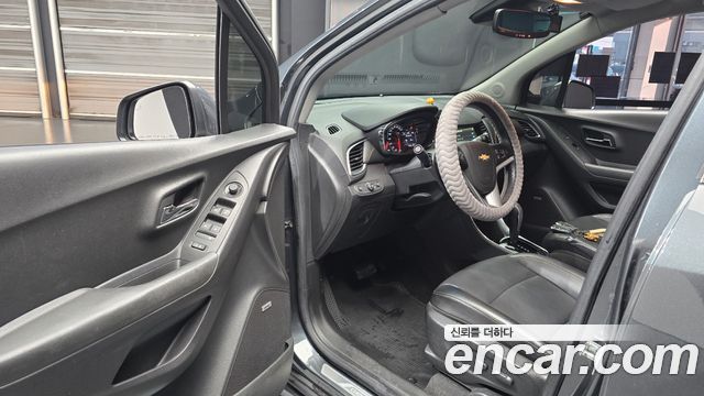 Chevrolet Korea Trax 2018 — photo 13