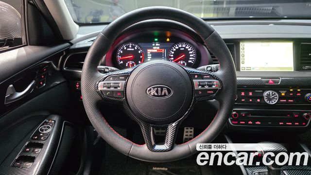 Kia K7 2016 — photo 19