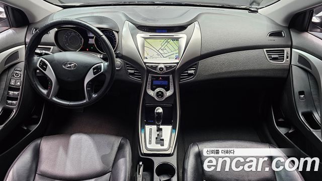 Hyundai AVANTE 2012 — photo 10