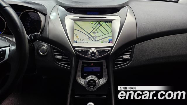 Hyundai AVANTE 2012 — photo 20