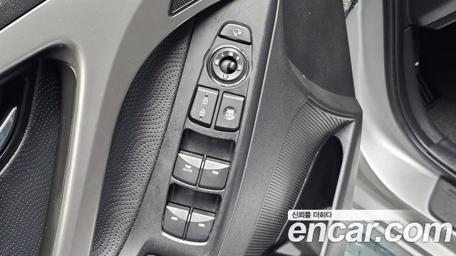 Hyundai AVANTE 2012 — photo 23