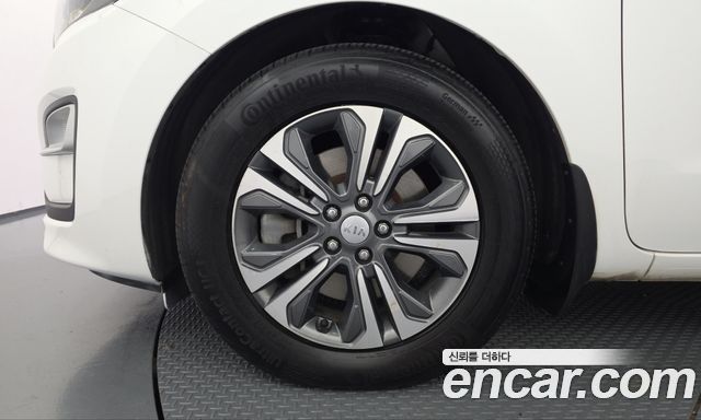Kia Canival 2019 — photo 5