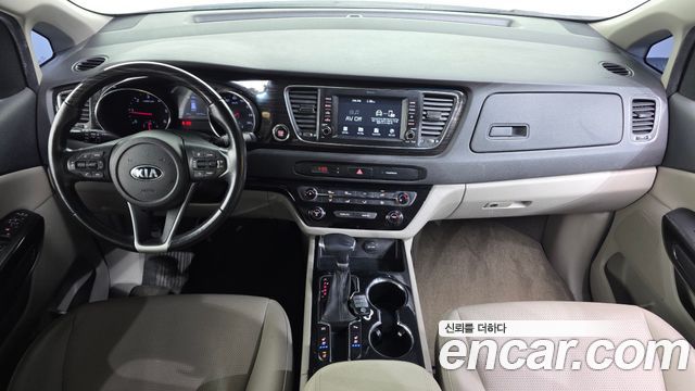 Kia Canival 2019 — photo 10