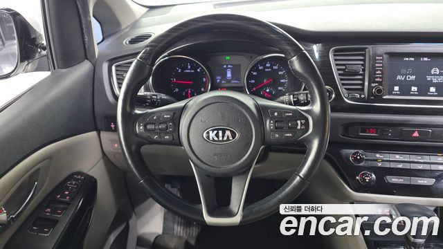 Kia Canival 2019 — photo 21