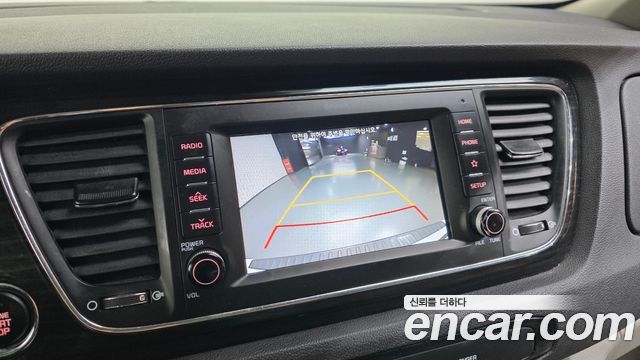Kia Canival 2019 — photo 22