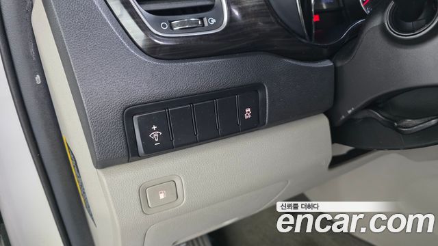 Kia Canival 2019 — photo 26