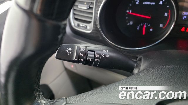 Kia Canival 2019 — photo 28
