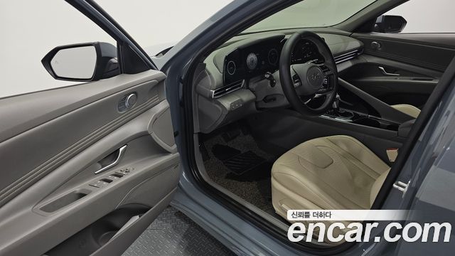 Hyundai AVANTE 2023 — photo 17