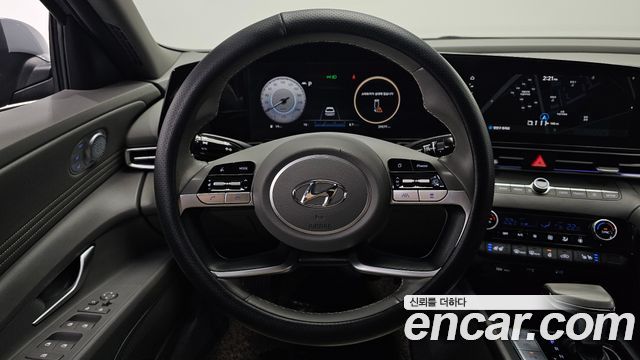 Hyundai AVANTE 2023 — photo 19