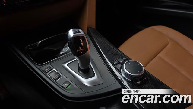 BMW 3-Series 2017 — photo 9