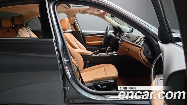 BMW 3-Series 2017 — photo 11