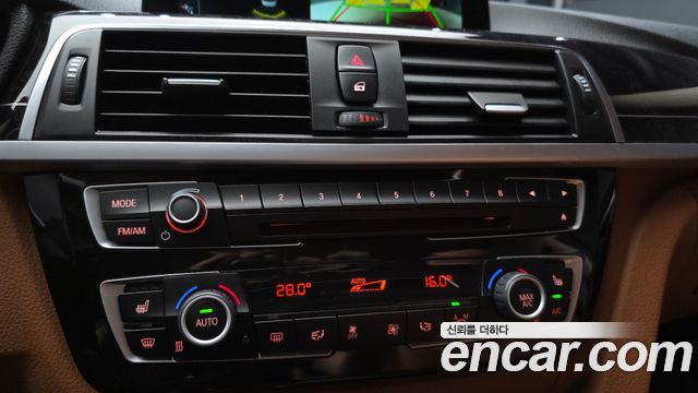 BMW 3-Series 2017 — photo 16