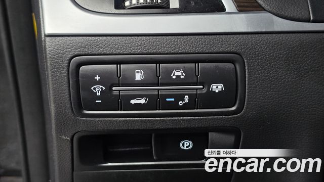 Genesis G80 2018 — photo 26