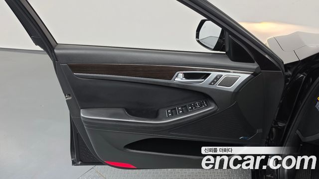 Genesis G80 2018 — photo 14