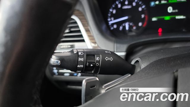 Genesis G80 2018 — photo 27