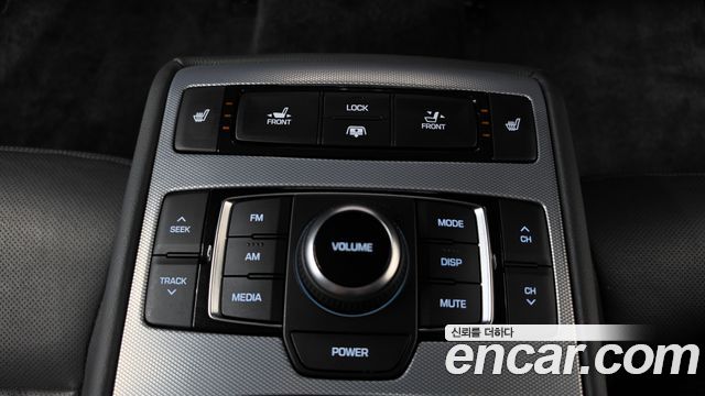 Genesis G80 2018 — photo 31