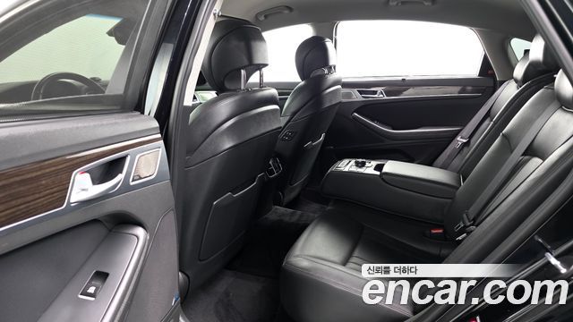 Genesis G80 2019 — photo 11
