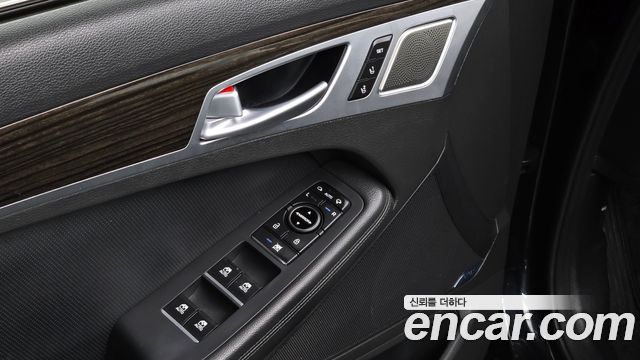 Genesis G80 2019 — photo 16