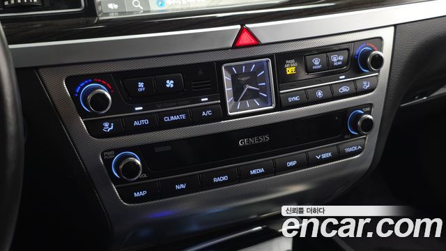Genesis G80 2019 — photo 19