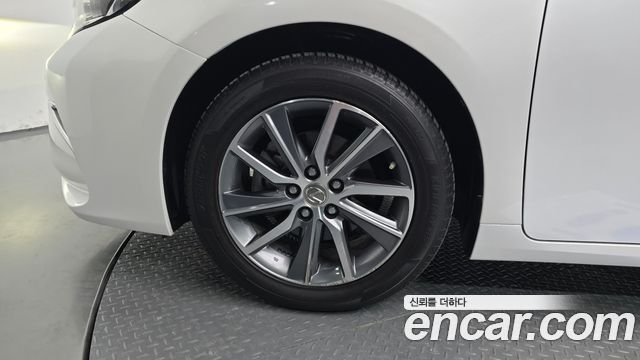 Lexus ES 2017 — photo 5