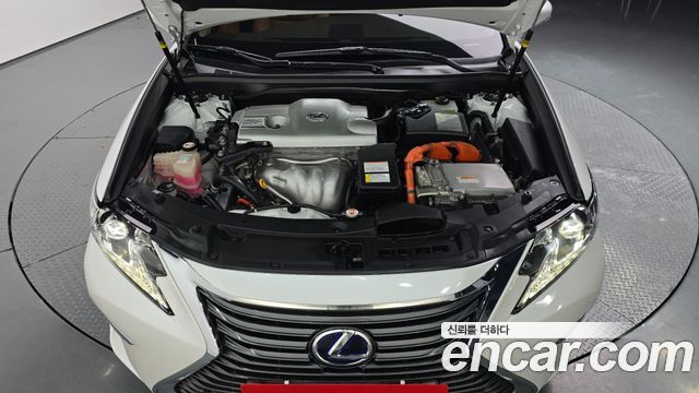 Lexus ES 2017 — photo 6