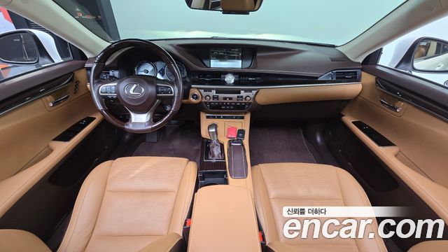 Lexus ES 2017 — photo 7