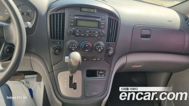 Hyundai Starex 2013 — photo 13